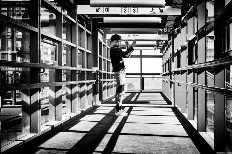 Evora Street | Waiting for my Girlfriend