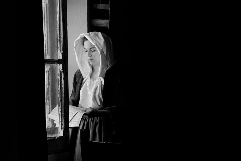 Portrait | Girl at the Window